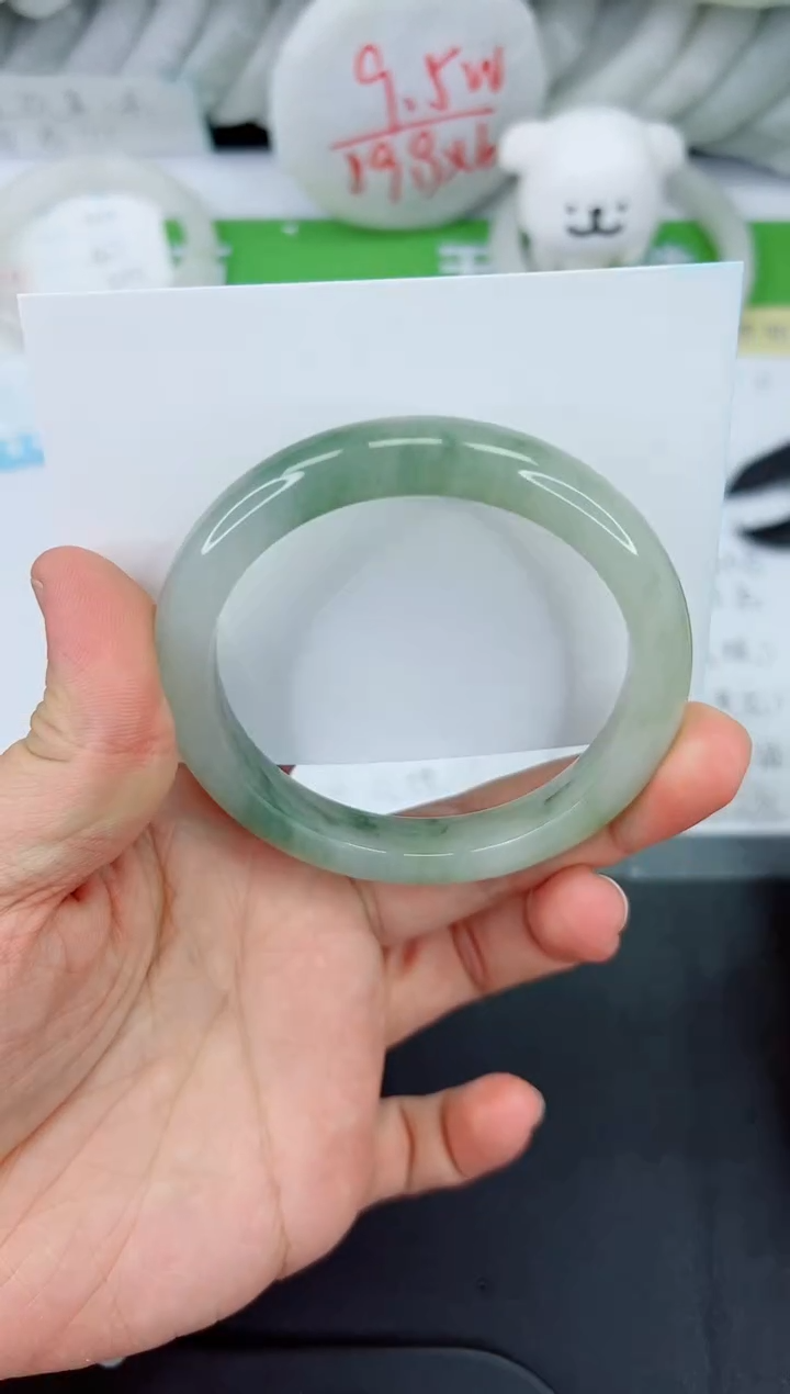 【闪购商品】石英质玉手镯未镶嵌504-58