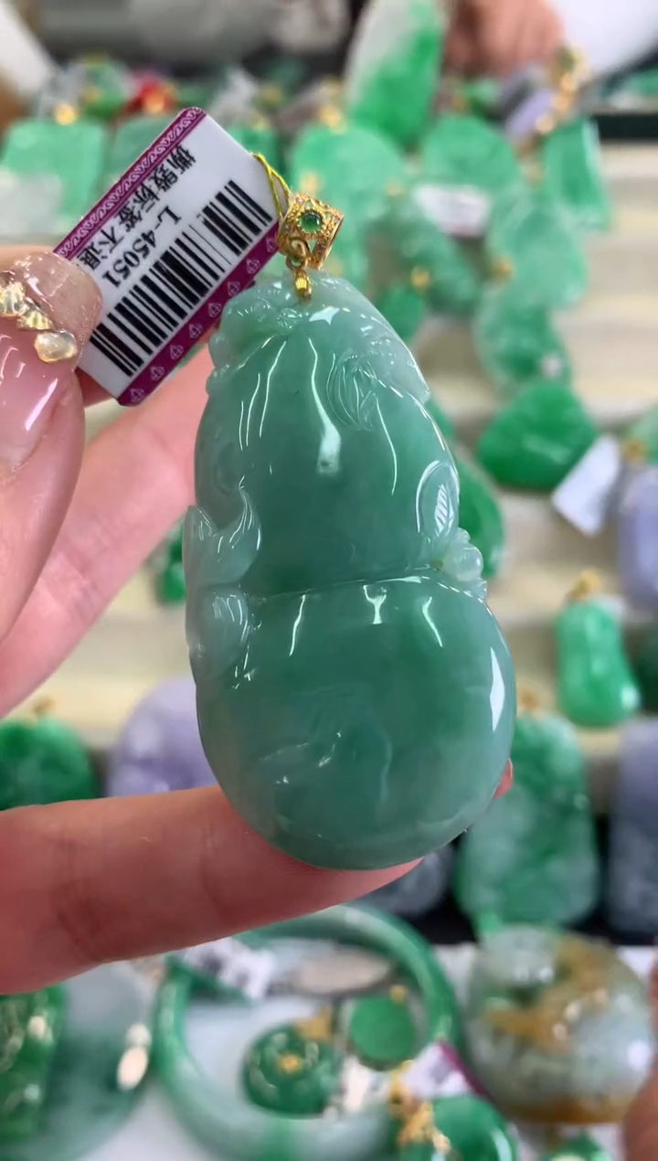 【闪购商品】翡翠吊坠(不含链)18K金镶嵌挂件