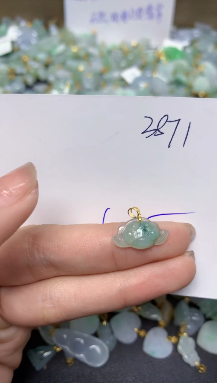 【闪购商品】翡翠颈饰未镶嵌 天然翡翠A货