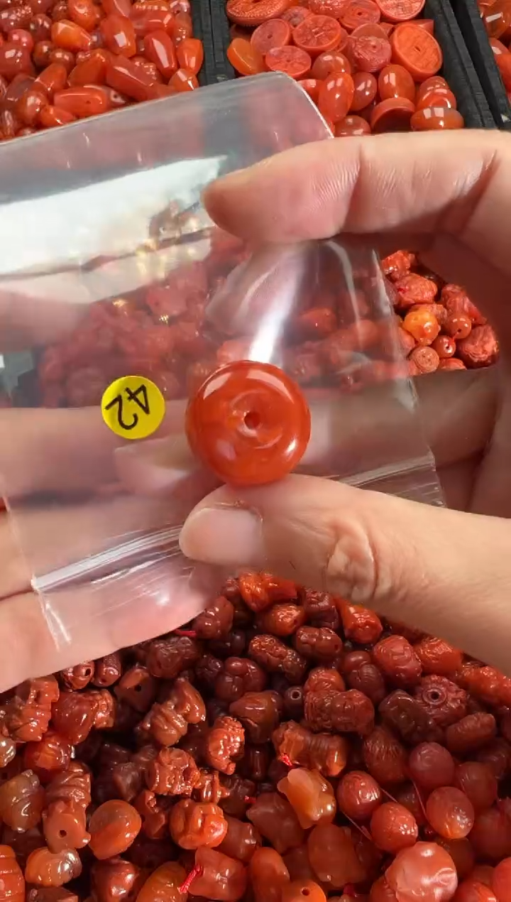 【闪购商品】南红玛瑙颈饰未镶嵌1