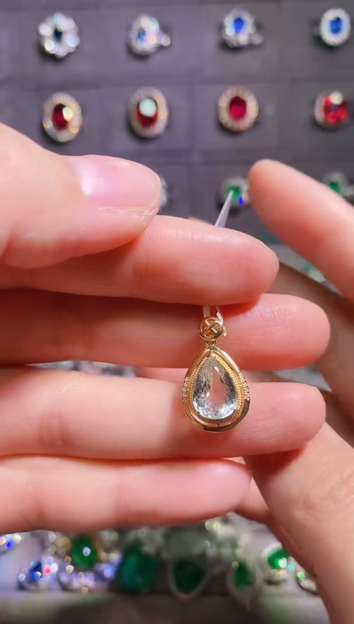 【闪购商品】海蓝宝石吊坠(不含链)18K金镶嵌.