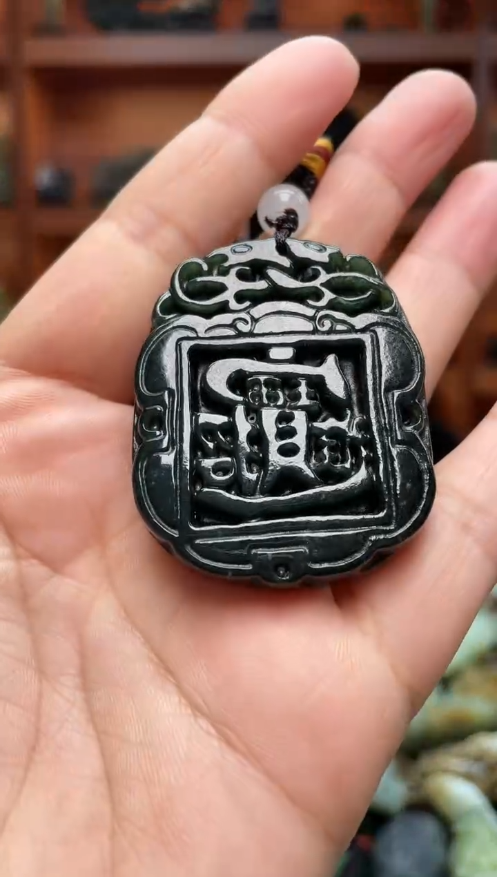 未镶嵌和田玉把件1