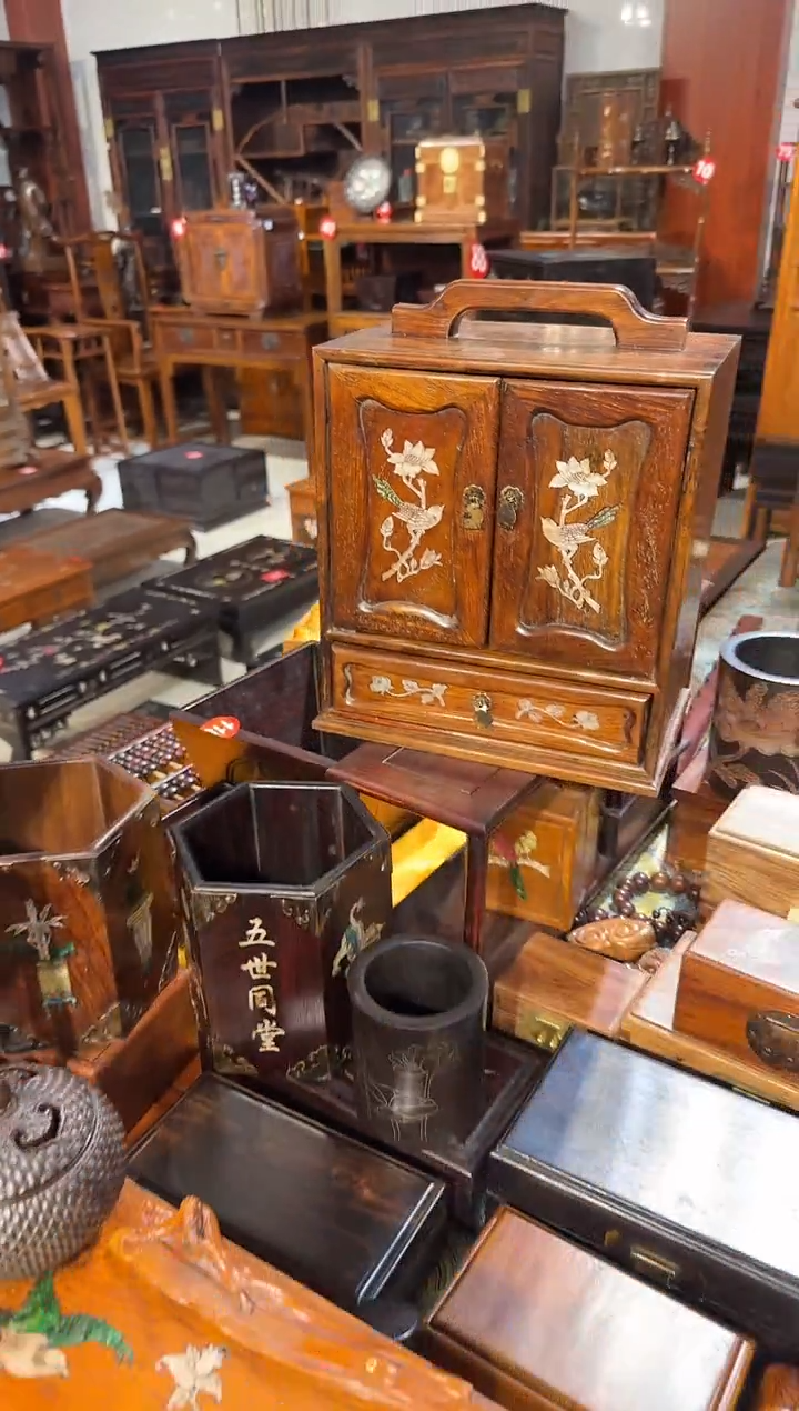 【闪购商品】木木艺黄花梨镶嵌花鸟提箱1180.8888