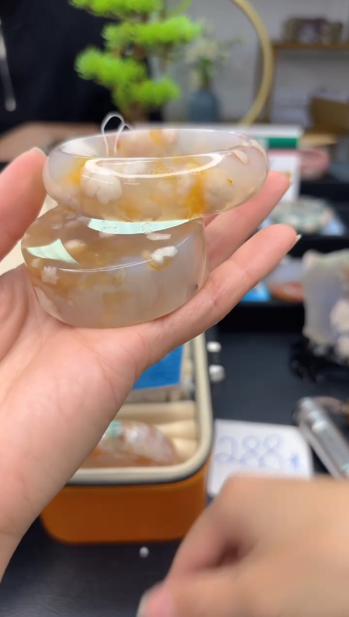 【闪购商品】石英质玉手镯未镶嵌C353(57圈赠送镯心)