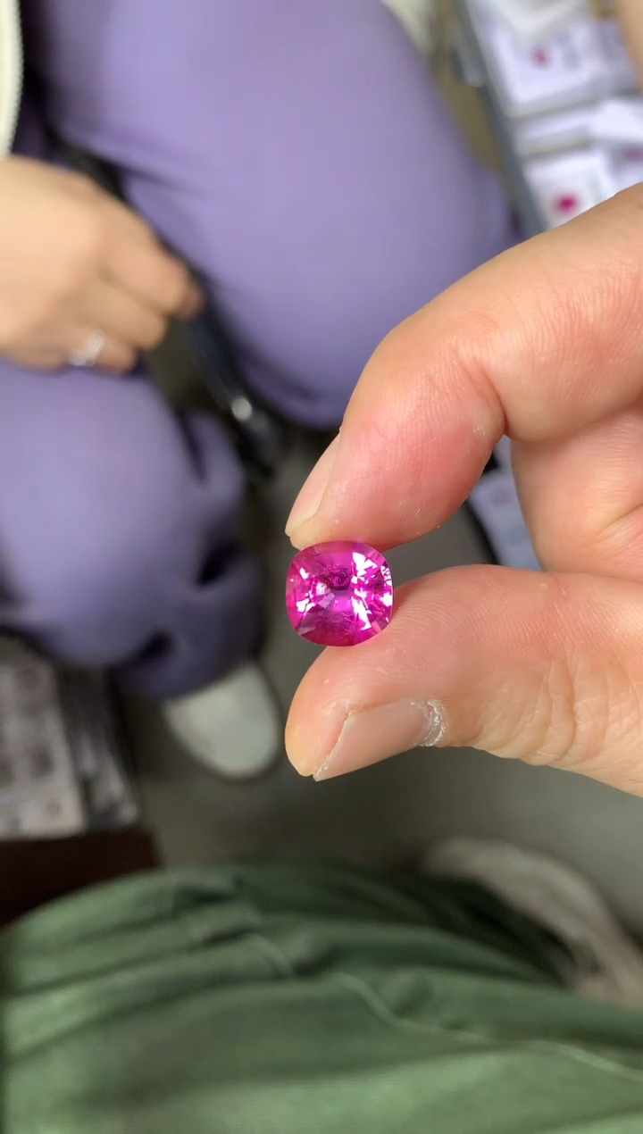 【闪购商品】碧玺裸石未镶嵌5.3ct桃红玫瑰GUILD