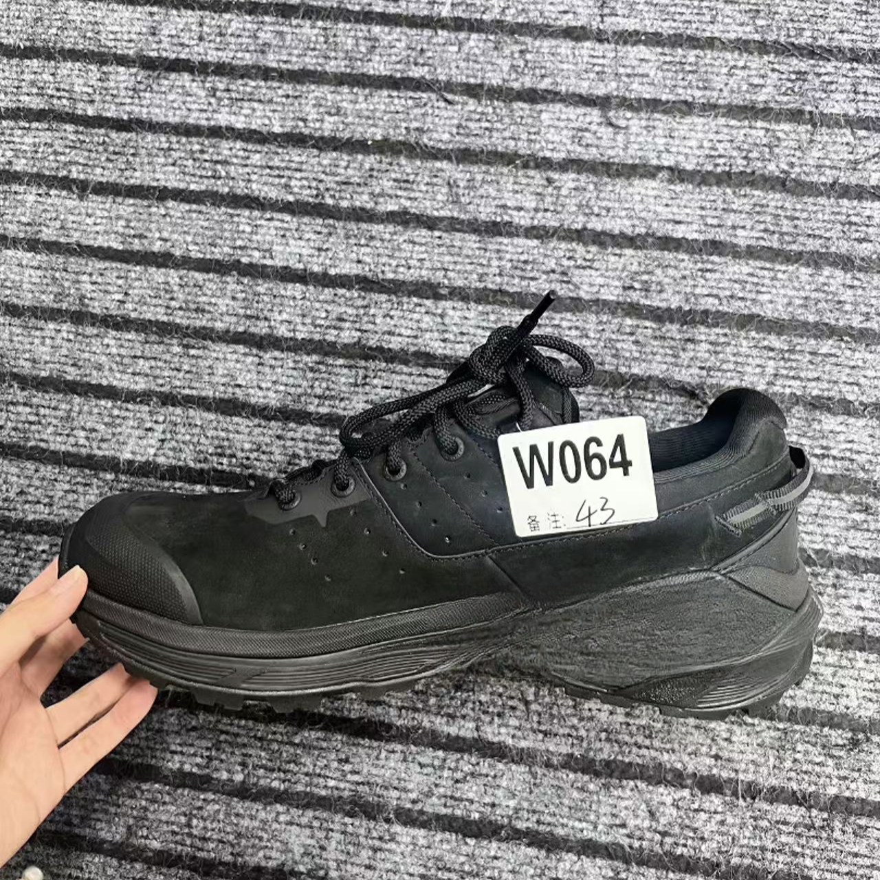 男女户外休闲鞋W064