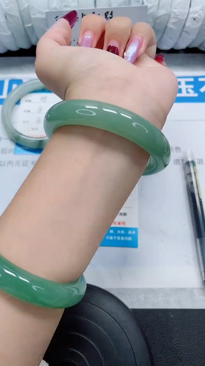 未镶嵌手镯石英质玉295-57/58