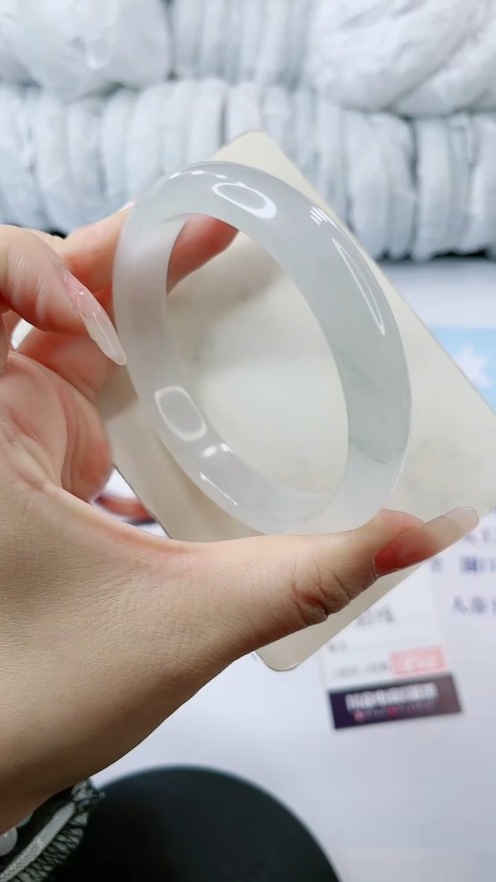 【闪购商品】石英质玉手镯未镶嵌多样性发货A568-63