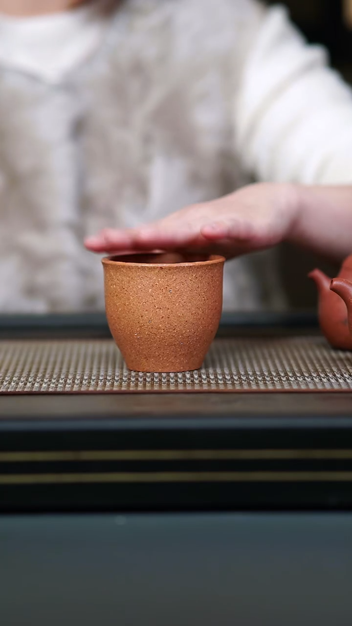 茶壶紫砂微瑕黄降坡铃铛杯170cc