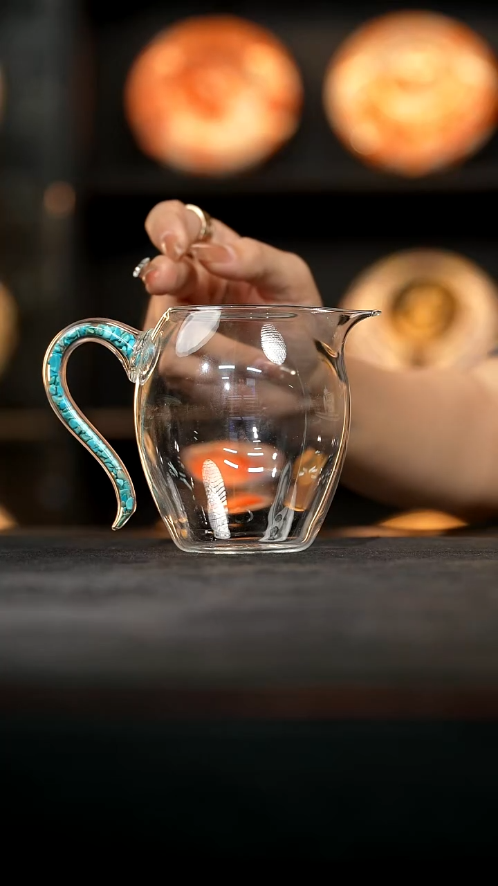 松石绿玻璃公道杯150ml