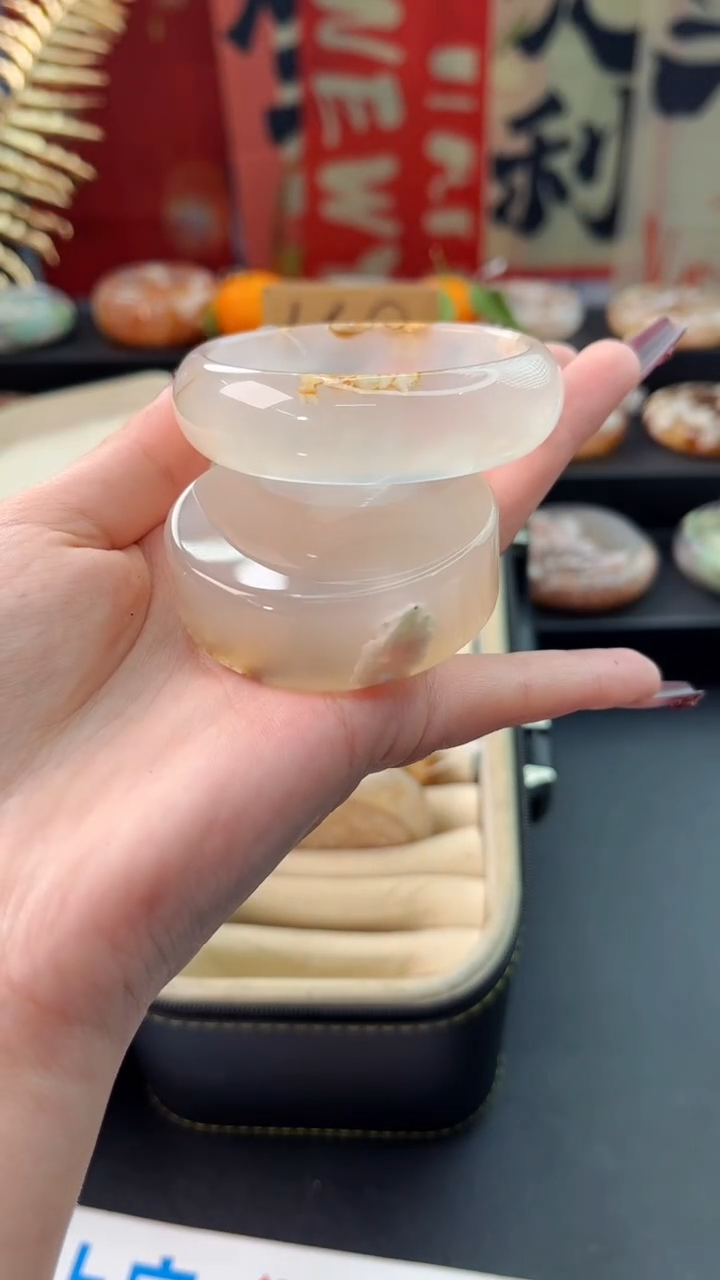 【闪购商品】石英质玉手镯未镶嵌赠送镯心（53圈口）