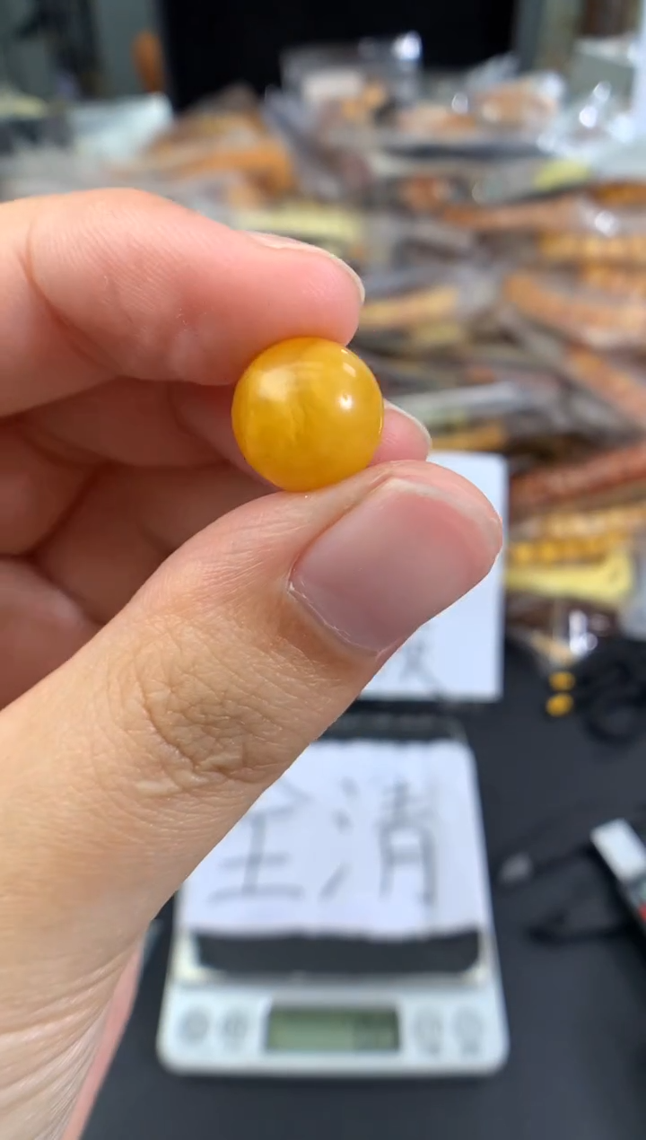 蜜蜡未镶嵌珠宝奇石1