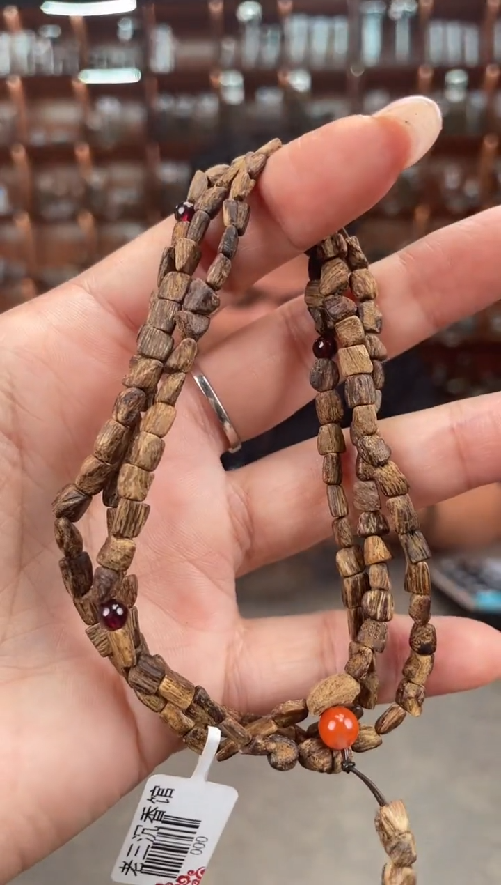 【闪购商品】沉香手串42号沉水柬埔寨多样性发一条