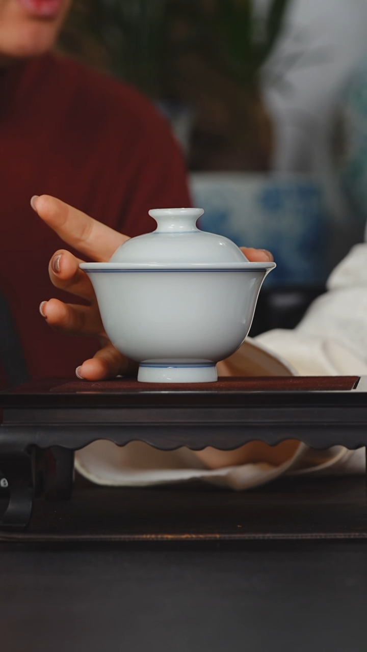 【闪购商品】涂杏花青白瓷压手盖碗@@txh240