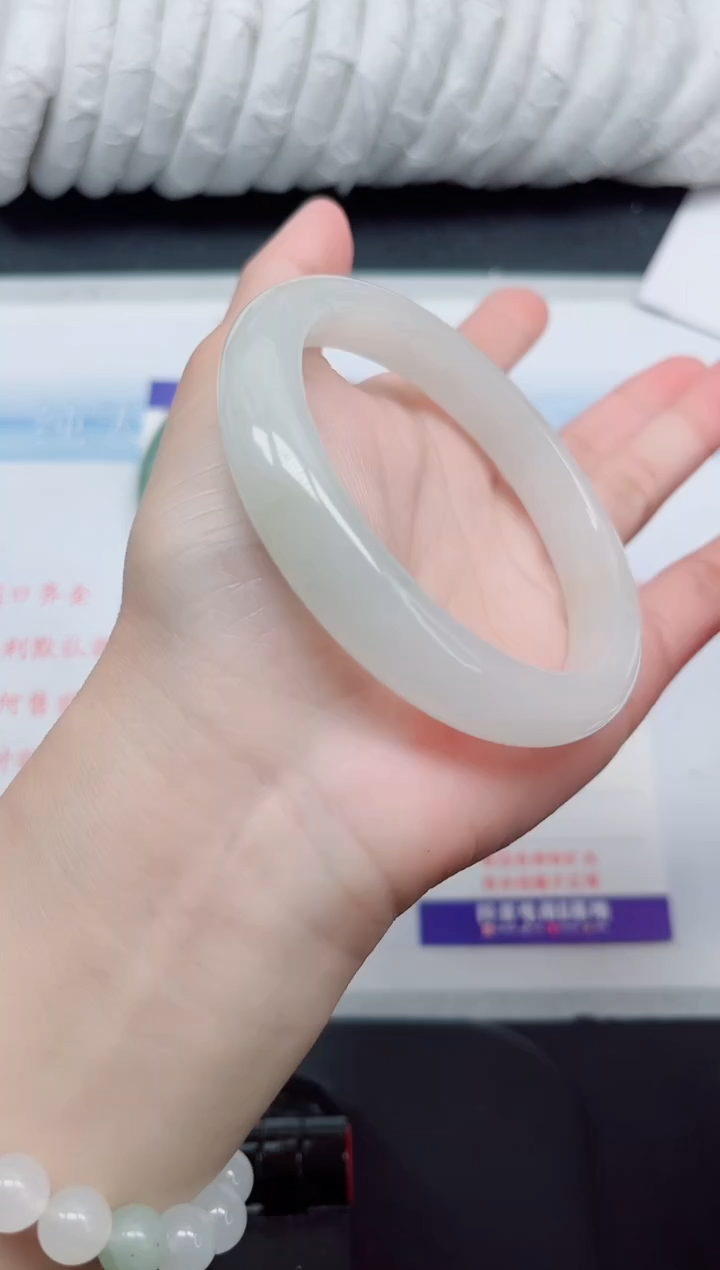 【闪购商品】石英质玉手镯合金86#60