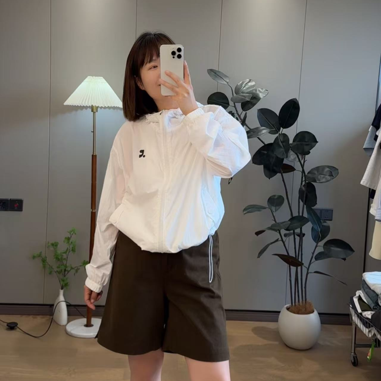 【极简穿搭】逗号家韩系简约连帽宽松防晒衣外套女户外休闲皮肤衣