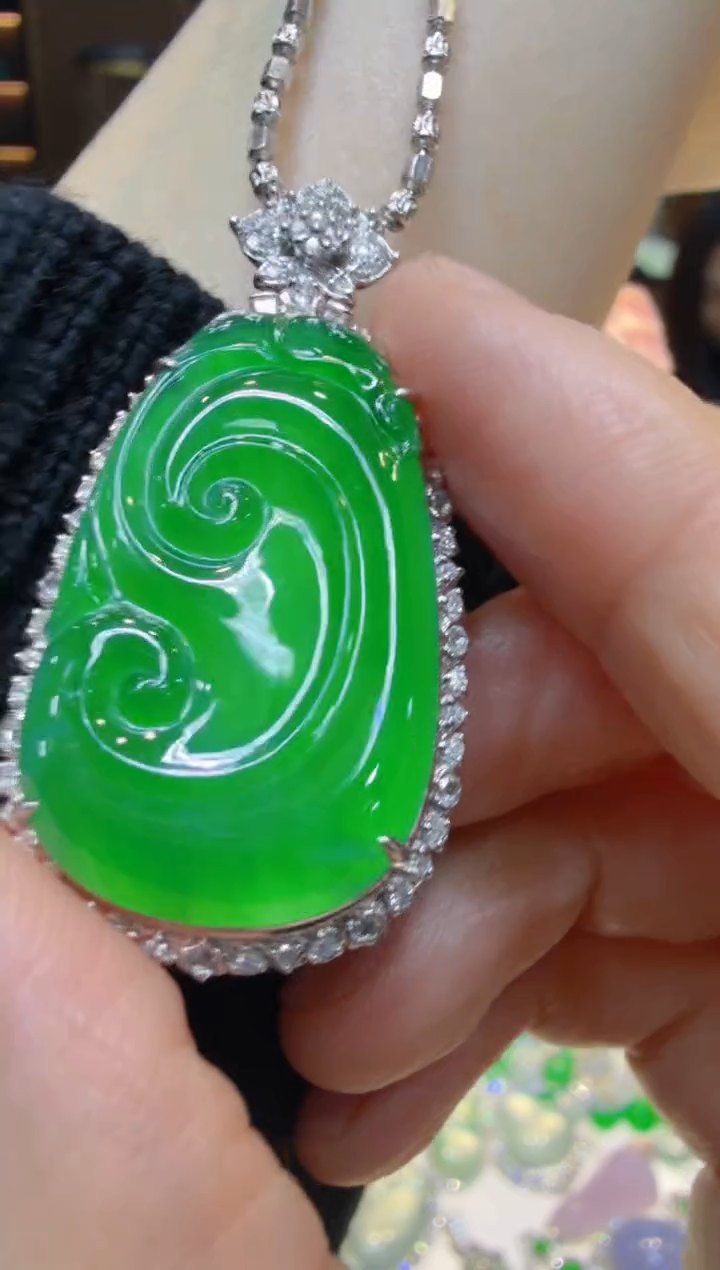 吊坠(不含链)18K金镶嵌翡翠多样性团购发一件