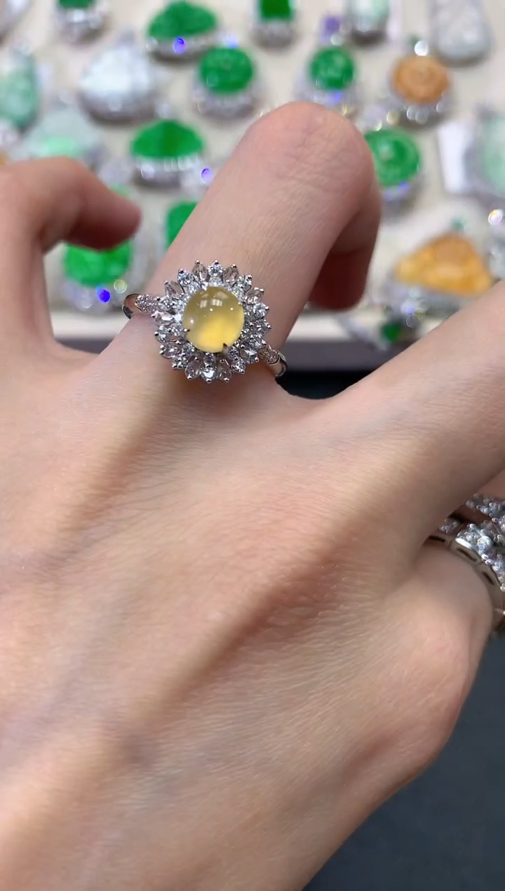 【闪购商品】翡翠戒指18K金镶嵌q14