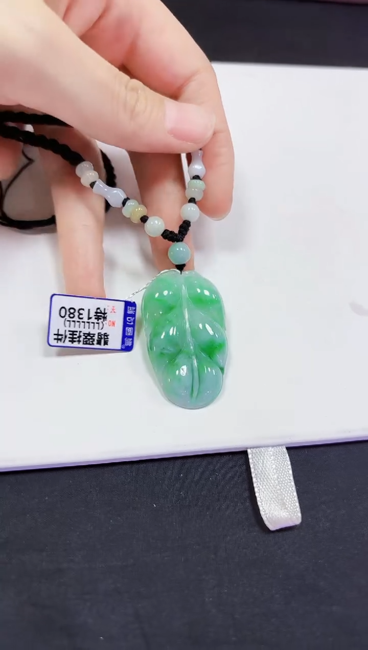 翡翠未镶嵌耳饰挂件