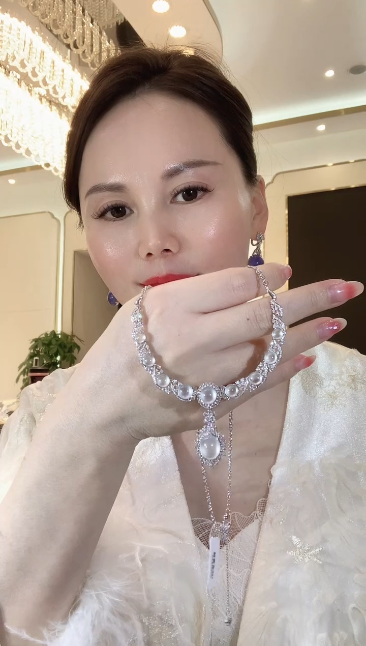 【闪购商品】翡翠套链18K金镶嵌D36 翡翠