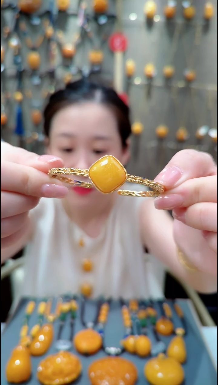 银S925镀金镶嵌蜜蜡珠宝奇石﹣B984蜜蜡手镯