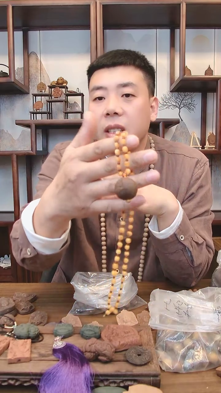 【闪购商品】奇楠大四合大无相佛