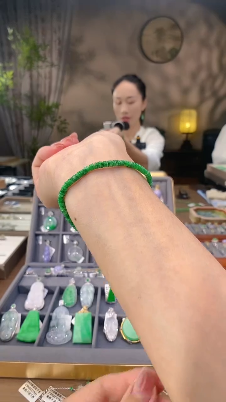 吊坠(不含链)未镶嵌翡翠手串
