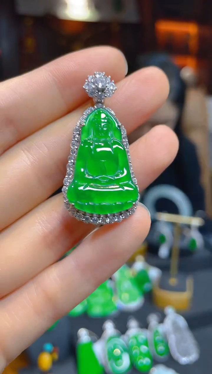 【闪购商品】翡翠颈饰银S925镶嵌113698天然A货翡翠吊坠