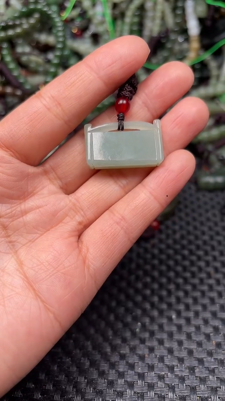 【闪购商品】和田玉颈饰未镶嵌1