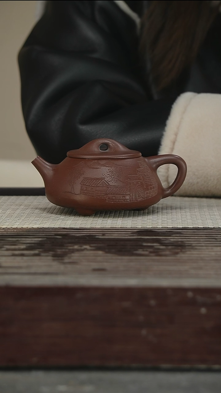 茶壶紫砂77号冯圆秀，240CC