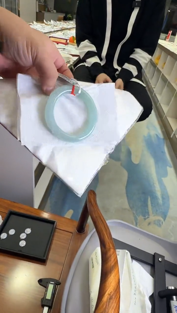 【闪购商品】定制翡翠手镯未镶嵌多样性发一SZ020