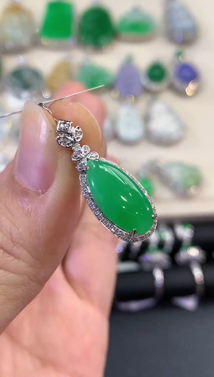 【闪购商品】翡翠吊坠(不含链)18K金镶嵌B 90    