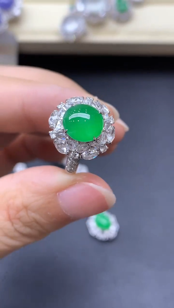 18K金镶嵌戒指翡翠644-中国好珍宝