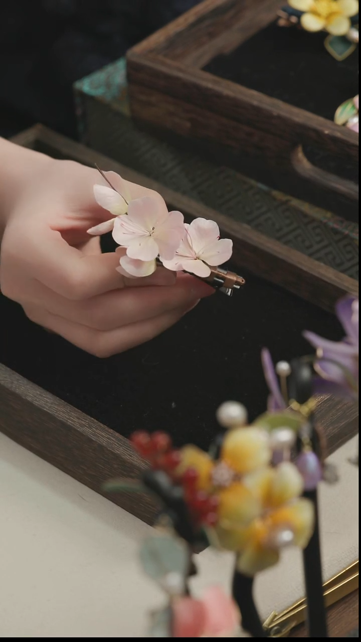 刺绣【福利】湘传礼 桑蚕丝 非遗绒花发夹