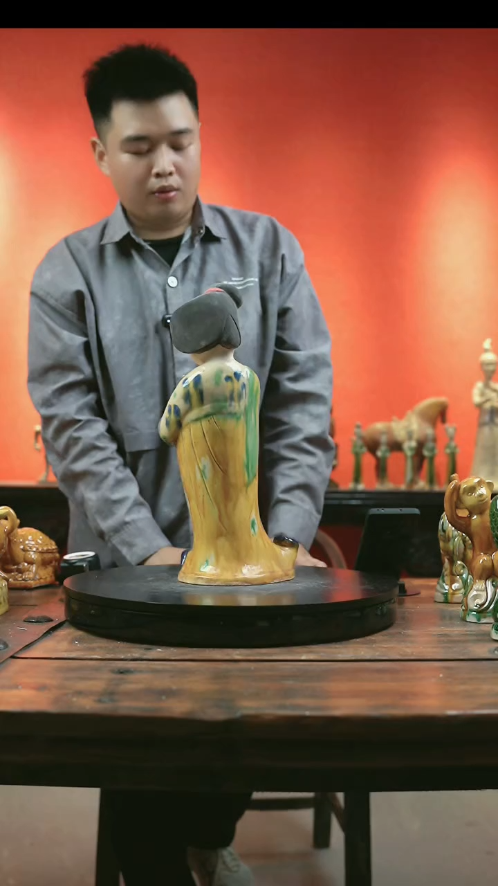 中国唐三彩小马一个，颜色随机发货 唐三彩陶瓷三彩马