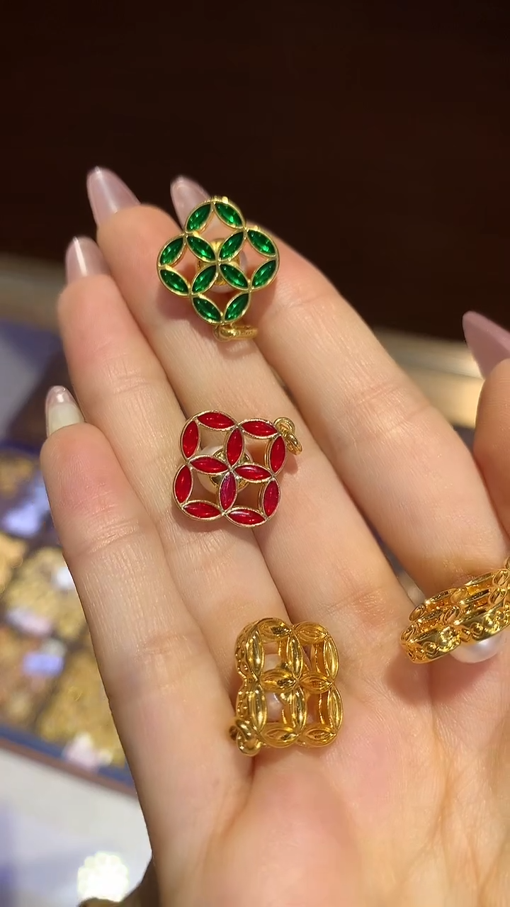 【闪购商品】18K金吊坠(不含链)多样性发一