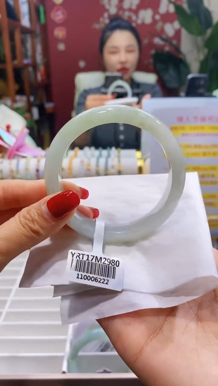 【闪购商品】翡翠手镯未镶嵌111大圈6061/11.8*8.3