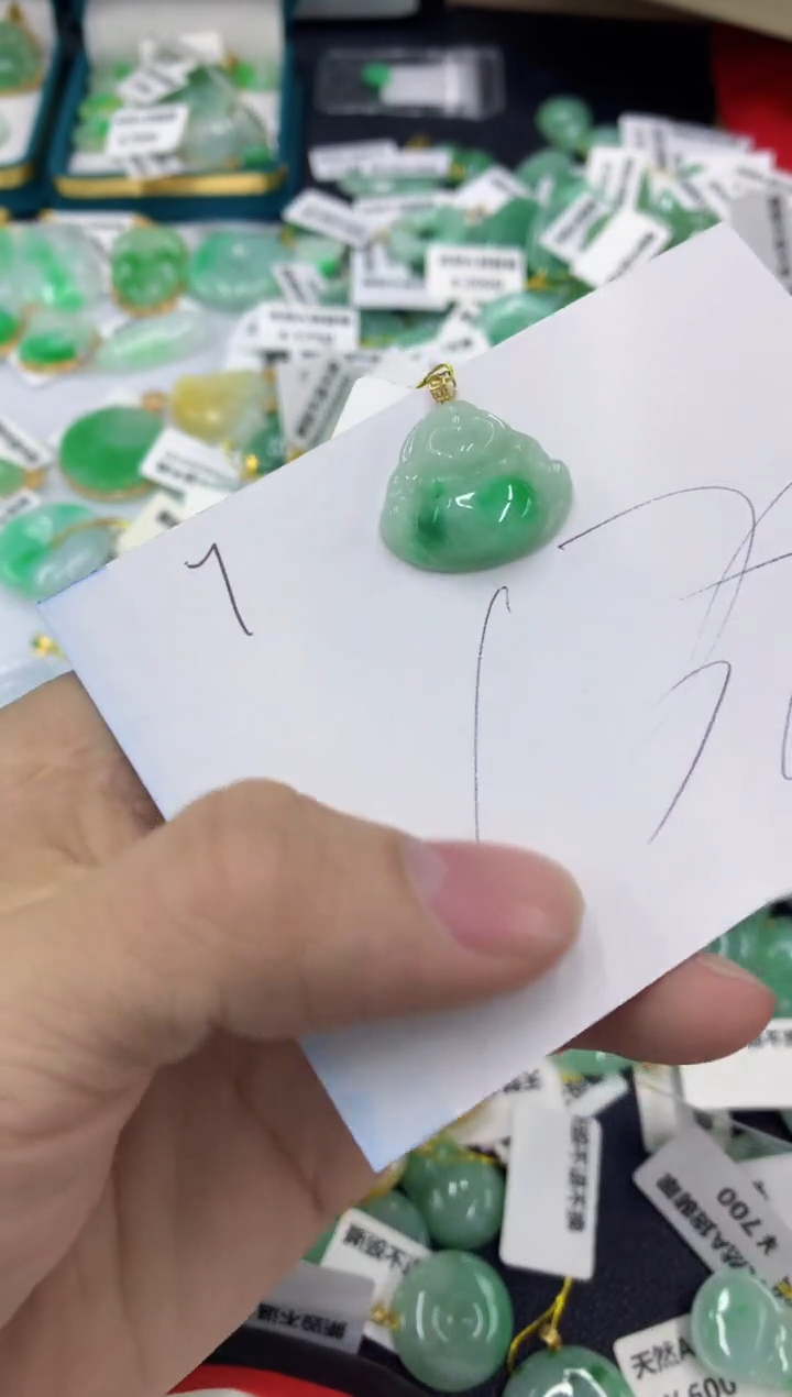 【闪购商品】翡翠颈饰18K金镶嵌1111111111