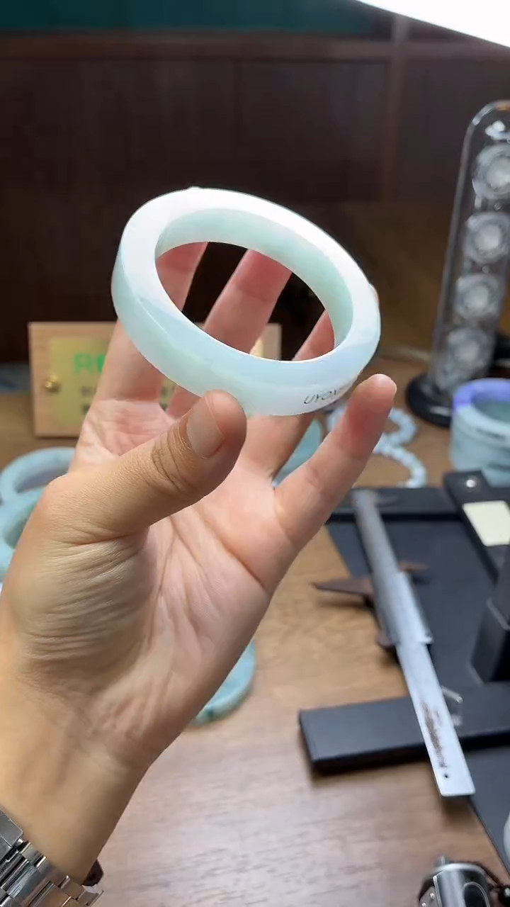 未镶嵌手镯定制翡翠K****y定制