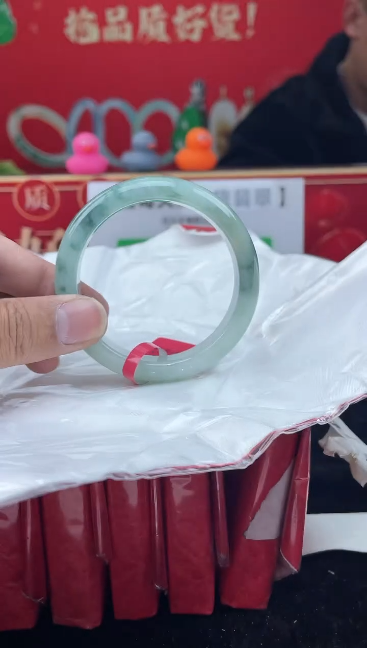 【闪购商品】翡翠手镯未镶嵌手镯7