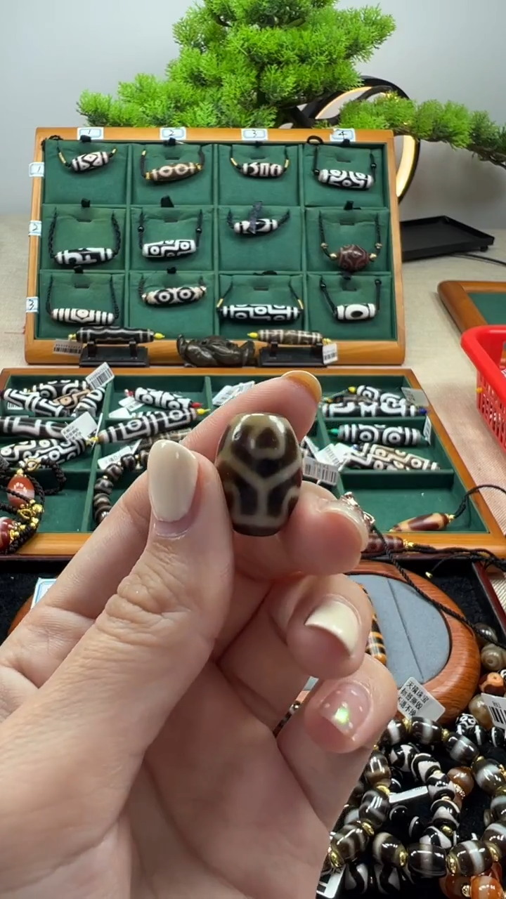 玛瑙/玉髓（覆膜）颈饰未镶嵌9.（微瑕随机发货）