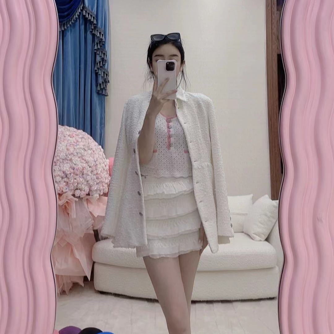 【LL】【LJ】香家新款白雪公主纯色裙摆外套