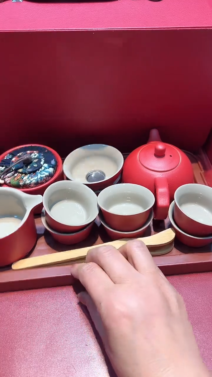 【闪购商品】瓷片锅碗瓢盆一件不剩