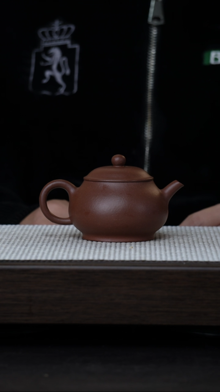 【闪购商品】紫砂茶壶原矿紫砂底槽清潘壶180cc