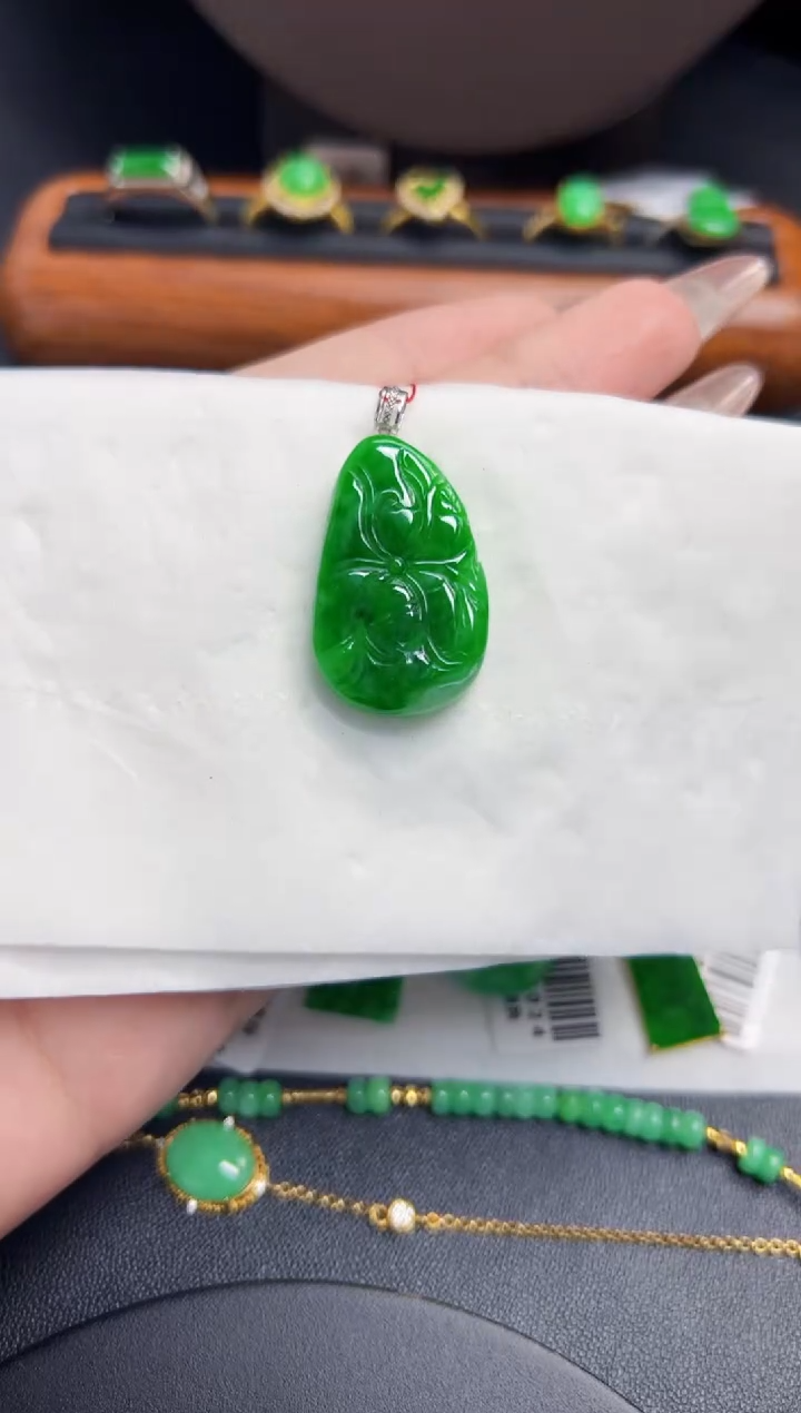 【闪购商品】翡翠颈饰18K金镶嵌Y缅料A货/支持复检/一件