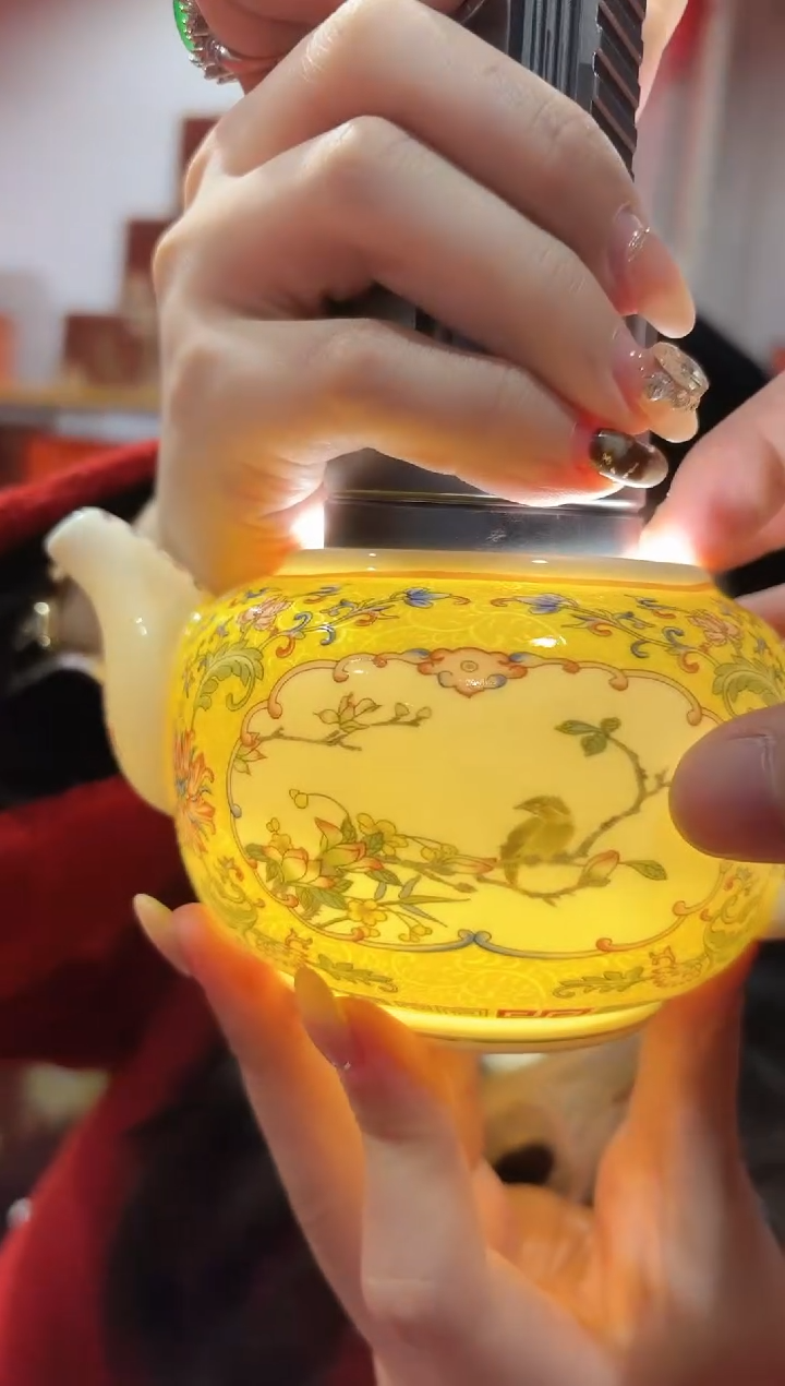 壶陶瓷帝王黄花鸟开窗手把壶（艺术瓷厂）+礼盒