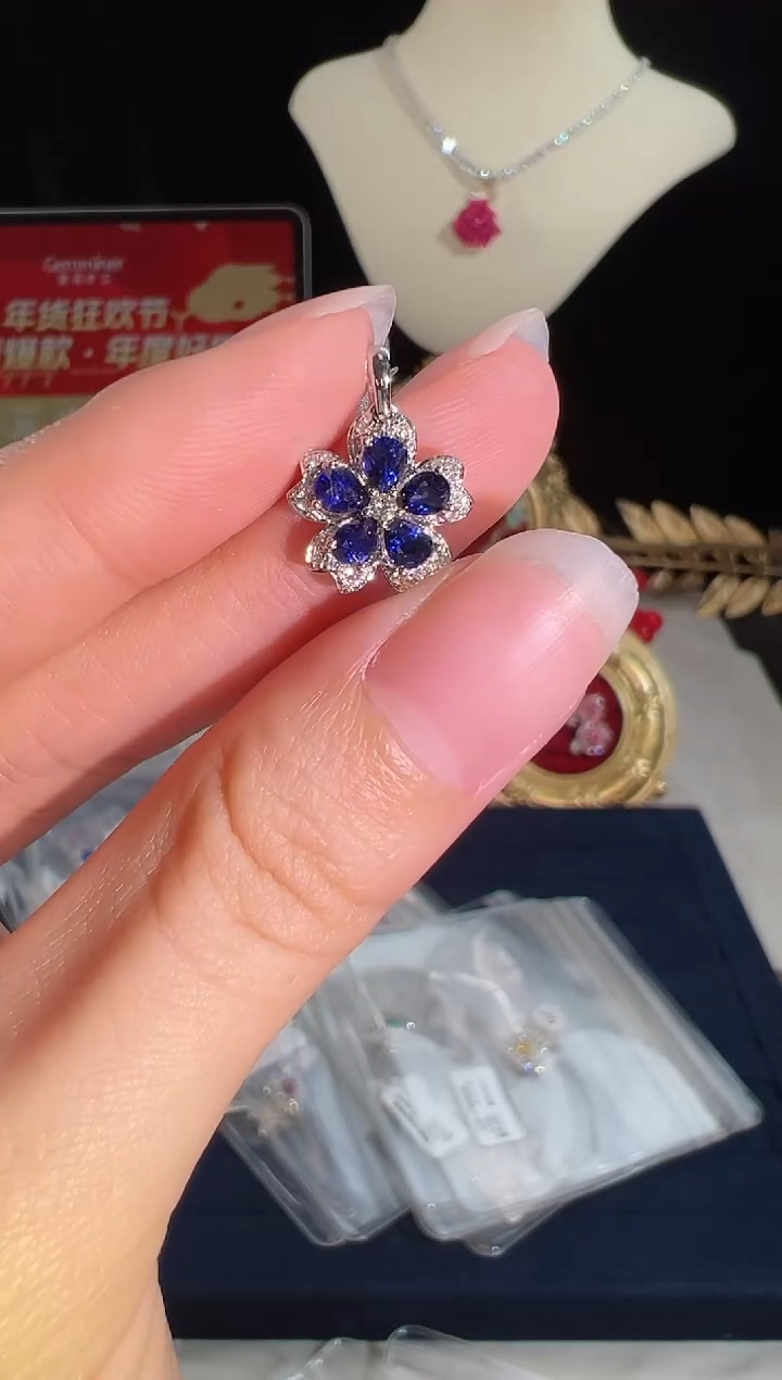 【闪购商品】蓝宝石颈饰18K金镶嵌BN16095#-W#24