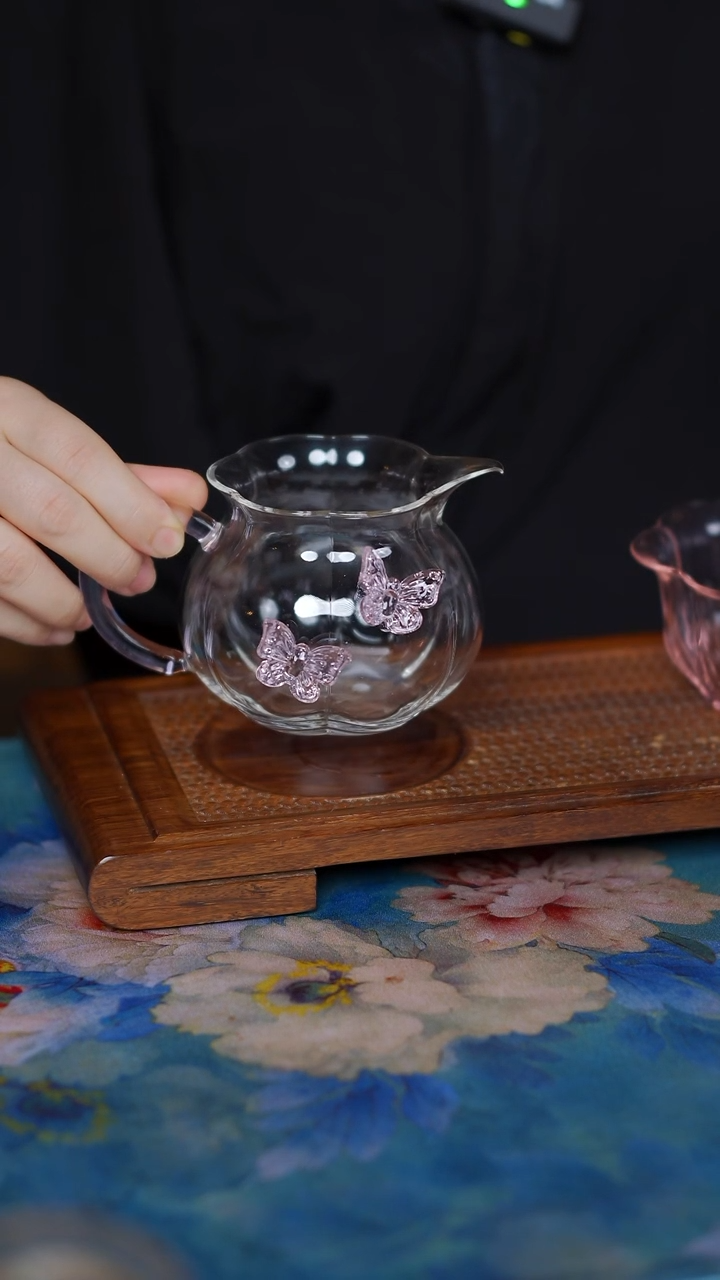 纳福  粉色 蝴蝶公杯