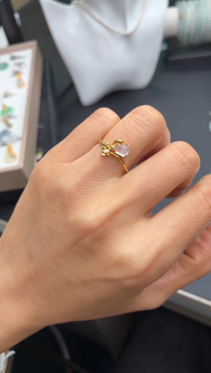 颈饰18K金镶嵌翡翠天然翡翠A货