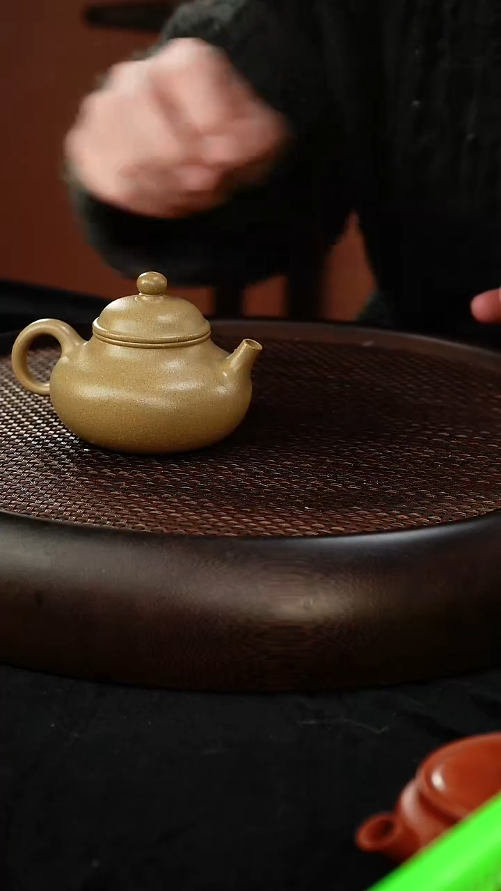 茶壶紫砂容天 天青泥